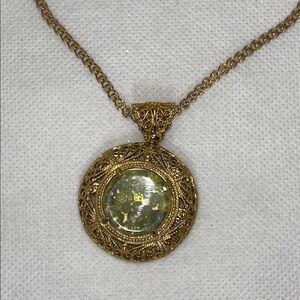 NWOT Gold Plated Glass Domed Pendant With Genuine Peridot Gemstone Necklace